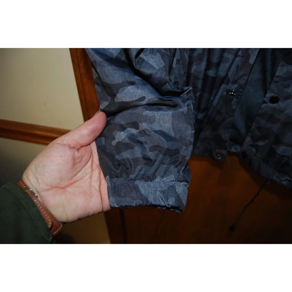 Molokai Surf Co Jacket - Hooded Windbreaker Camouflage, Men’s sz L